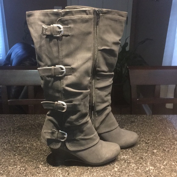 UNIONBAY Shoes - Women’s size 7 Union Bay Ruth boots